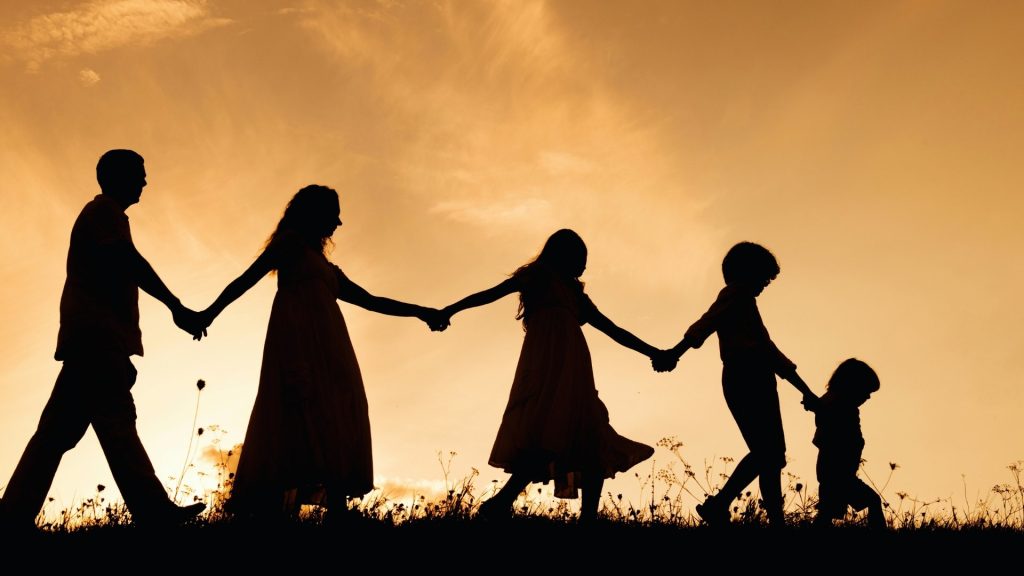 alcohol addiction has risk factors, with a significant portion of addiction being genetic